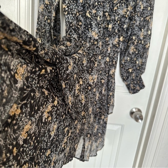 ASTR The Label Womens Black Gold Long Sleeve Tiered Ruffle Floral Dress Size L - Picture 10 of 16